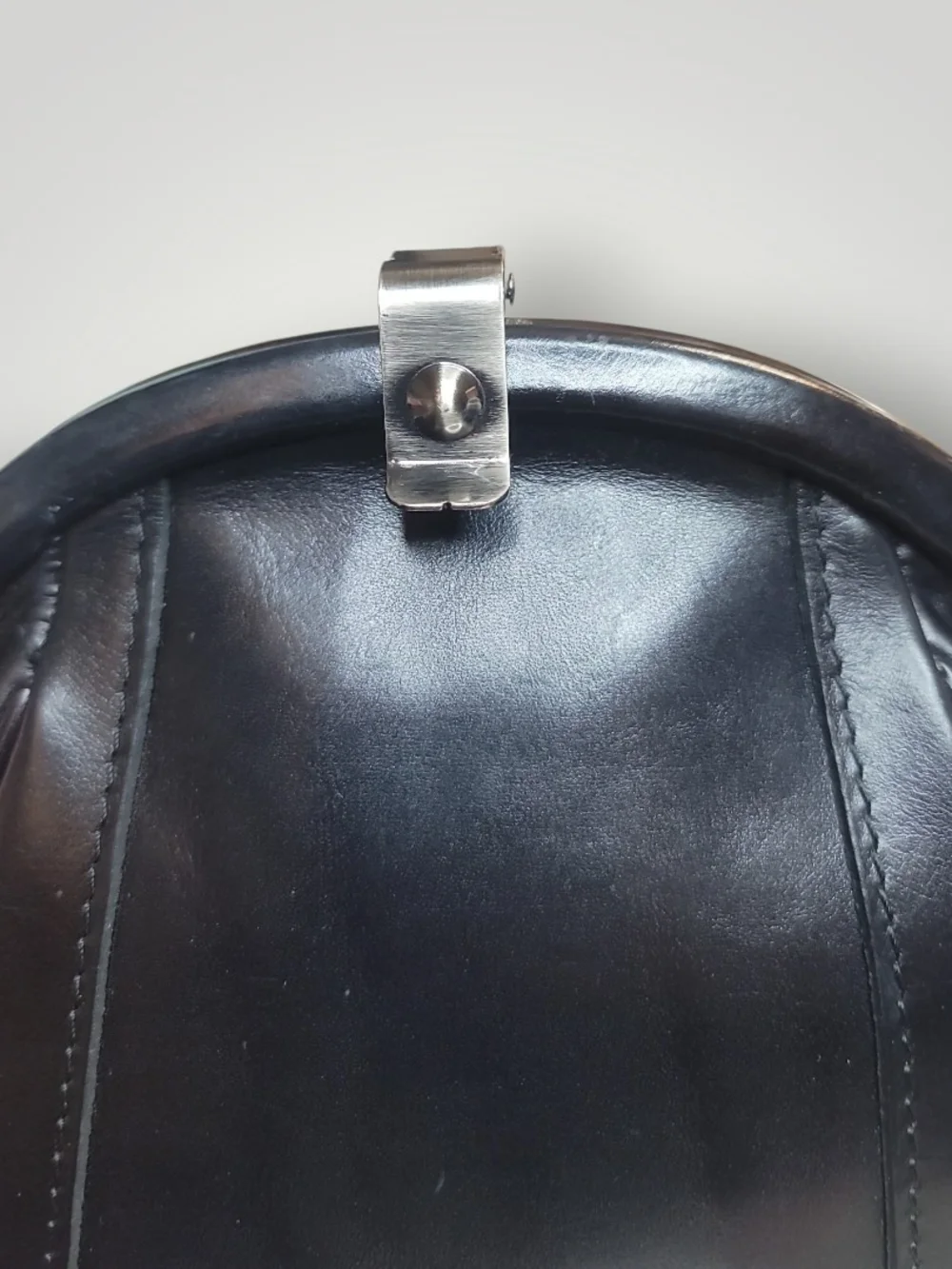 Patricia Nash Portafina Frame Black Leather Kisslock Crossbody Bag EUC